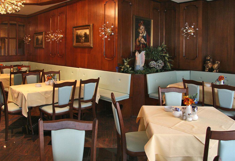 Ff&E Hotel Bavaria Fürth Étterem fotó